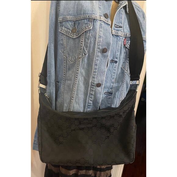 Gucci GG logo black canvas and leather shoulder bag Authentic